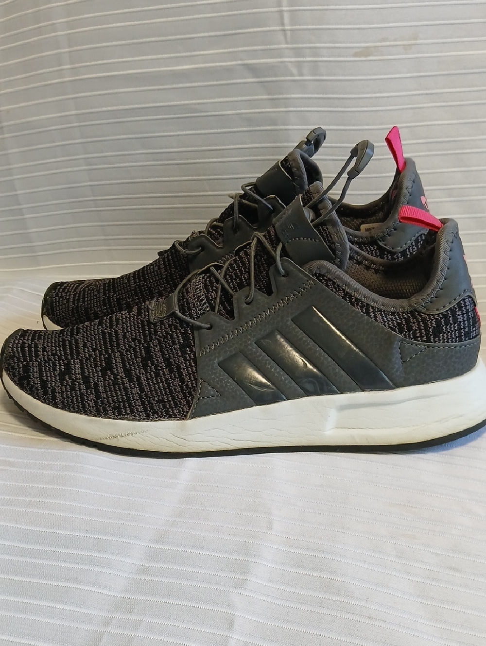 adidas Women's Grey Knit Sneakers with Pink Heel Tab
